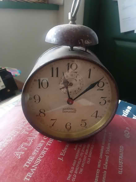 Photo of Old style windup alarm clock. (Greenhill S8) #1