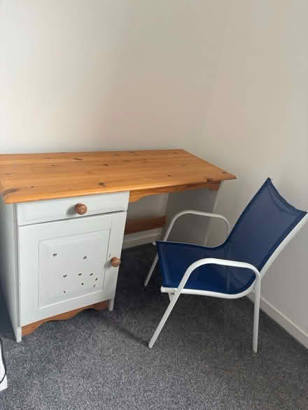 Photo of free Kids desk and chair (Barownswood Way Co2) #1