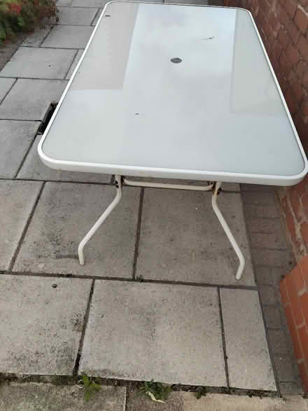 Photo of free Garden table (Southport PR8) #1