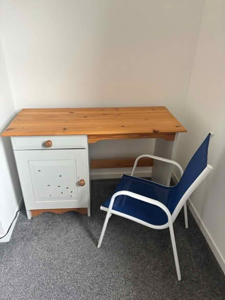 Photo of free Kids desk and chair (Barownswood Way Co2) #2