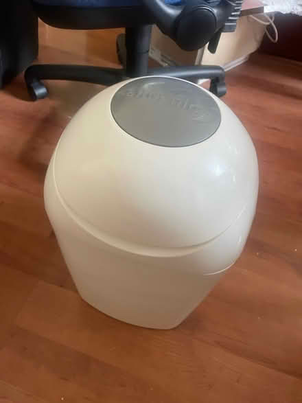 Photo of free Sangenic Diaper Bin (L4) #3