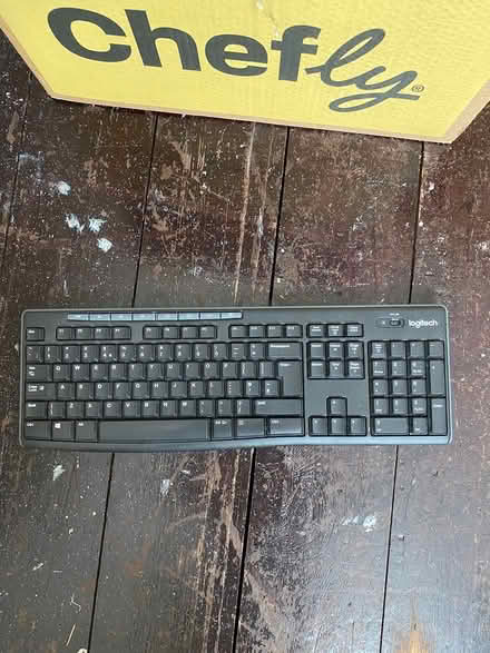 Photo of free Blu ray player keyboard ect (West Ewell Epsom KT19) #2