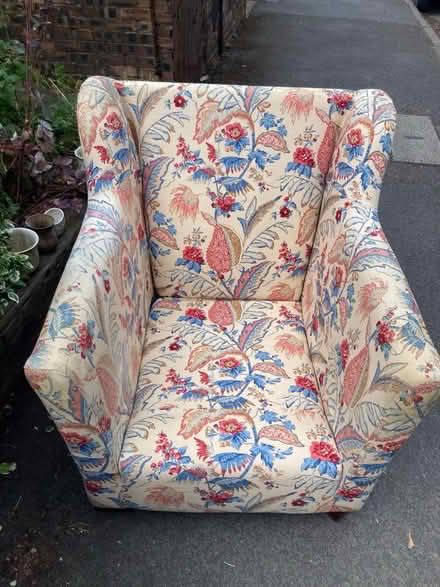 Photo of free York Armchair (B30 2HF) #1