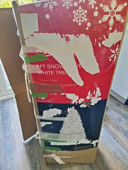 Photo of free Artificial Christmas Tree (Kendal LA9) #2