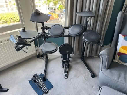 Photo of free Electronic drum kit (BS7) #1