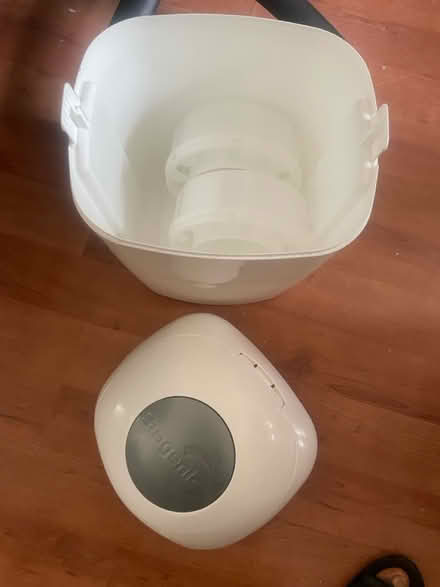 Photo of free Sangenic Diaper Bin (L4) #4