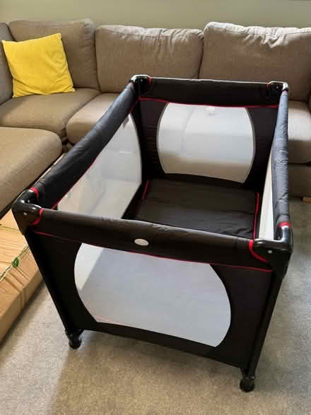 Photo of free Travel Cot (Penn HP10) #1