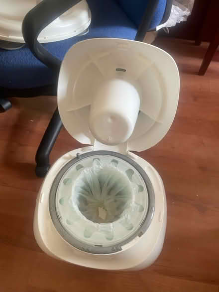 Photo of free Sangenic Diaper Bin (L4) #2