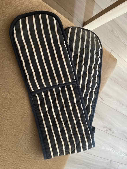Photo of free Oven gloves (Aspley NG8) #1
