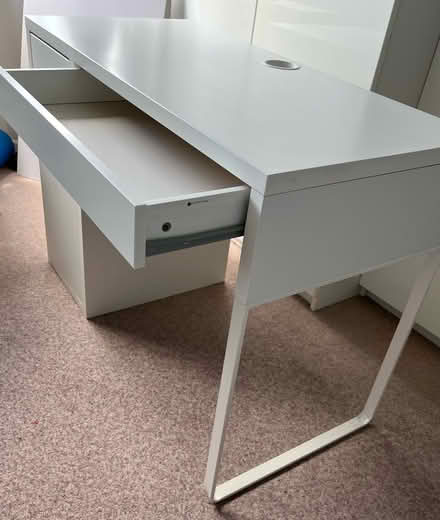 Photo of free Ikea micke desk, white (St James’s Square, Bath) #4