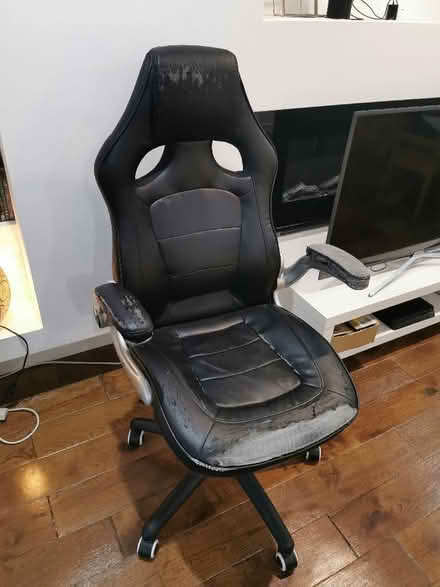 Photo of free Office /Gaming chair (Great Western Park OX11) #1