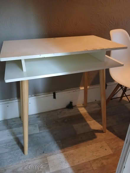Photo of free Desk and chair (South Norwood SE25) #2