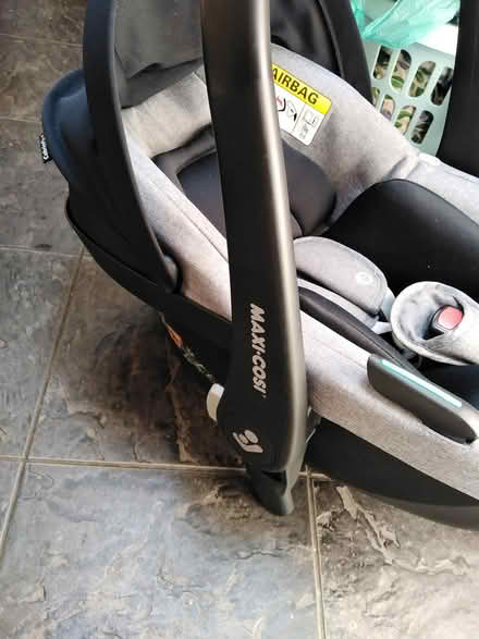 Photo of free Maxi cosi baby seat (Newbridge BA1) #2