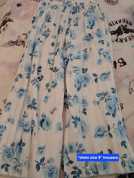 Photo of free Kids clothes size 9 (Kennington) #3