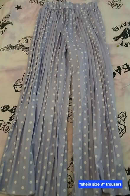 Photo of free Kids clothes size 9 (Kennington) #1
