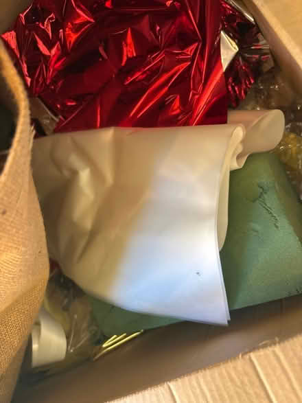 Photo of free Various items for making gifts (MK41) #4