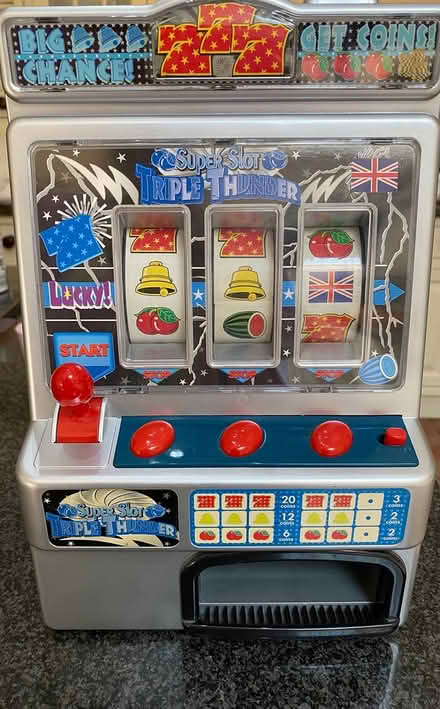 Photo of free Vintage kids slot machine (West Ewell Epsom KT19) #2