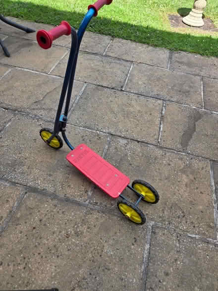 Photo of free Child's scooter 3 to 5 years (Duffield DE56) #1