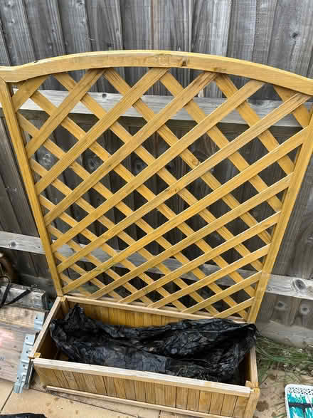 Photo of free Trellis planter and pallet collars (Long Hanborough OX29) #1