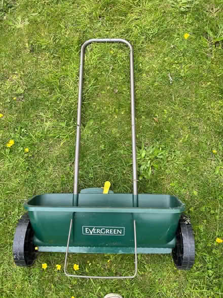 Photo of free Grass seed and fertiliser spreader (Barleybank G66) #1