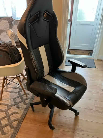 Photo of free Office/gamer chair (Harrow) #4