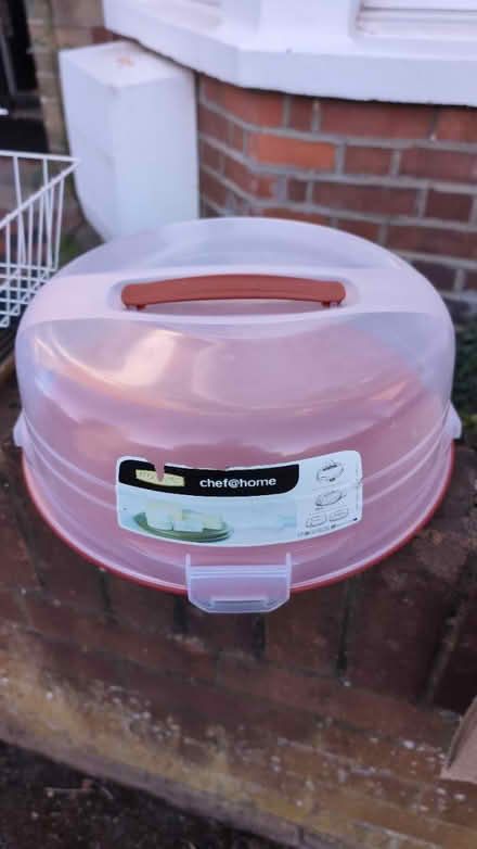 Photo of free Cake box (RG1, reading) #1