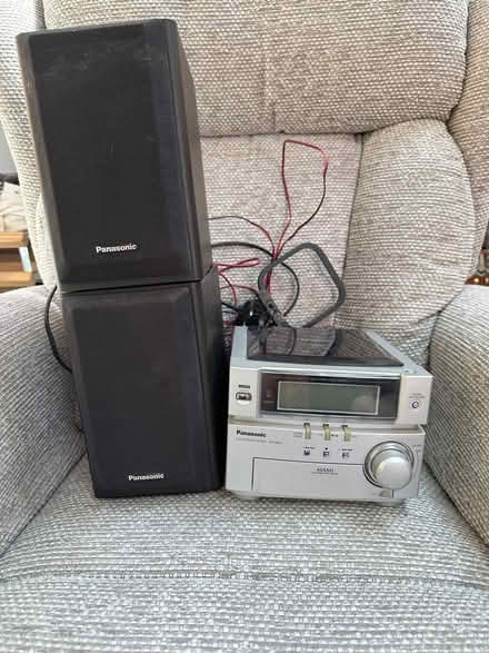 Photo of free Radio and CD player with two speakers in working order (Pitchcombe GL6) #1