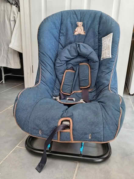 Photo of free Baby car seat (Leicester LE4) #1