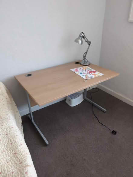 Photo of free Office desk (BD18 Shipley) #1