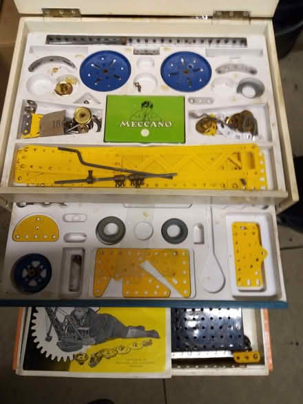 Photo of free Meccano set (Vale of White Horse OX14) #1