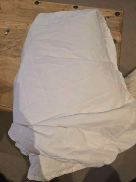 Photo of free Jonelle 5' double mattress cover (Bladon OX20) #1