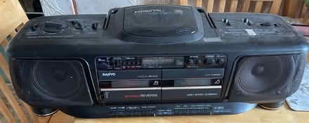 Photo of free Sanyo Stereo (Round Green LU2) #1