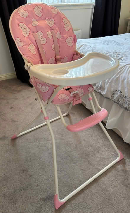 Photo of free High chair (AB32) #1