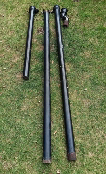 Photo of free Cast iron rainwater downpipe (Chesham HP5) #2
