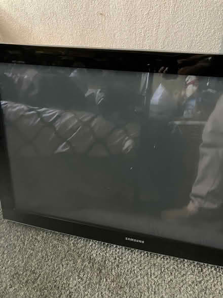 Photo of free 44” Samsung tv (HR6 leominster) #1
