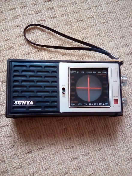 Photo of free AM/LW radio for repair (Ewell) #1