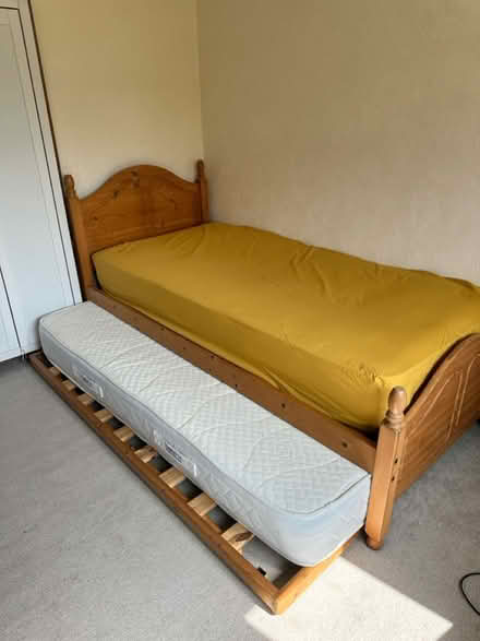 Photo of free Single extendable bed (Chigwell IG7) #2