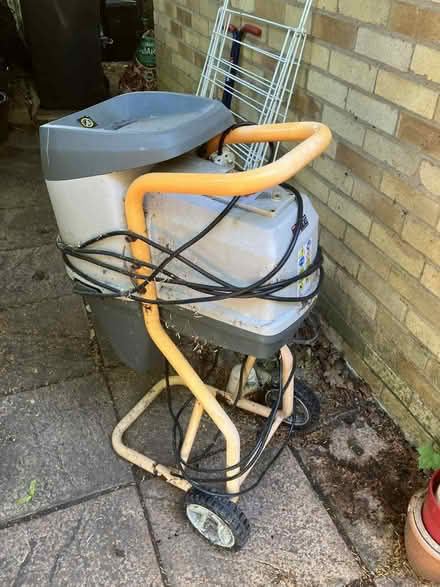 Photo of free Wood shredder (Coulsdon CR5) #1