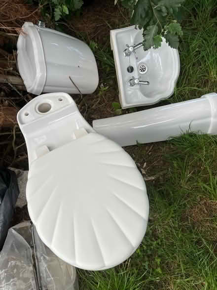 Photo of free Bathroom fittings (Sciennes EH9) #1