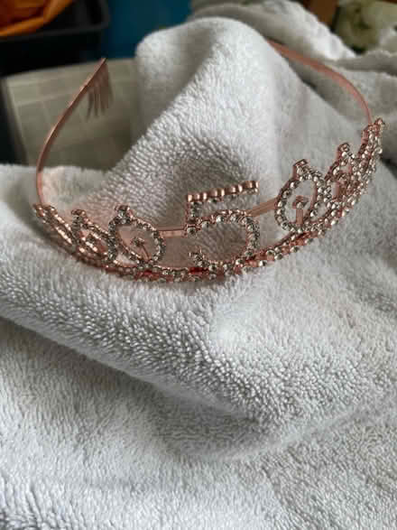 Photo of free Girls birthday candle and tiara (Ashburton SE25) #2