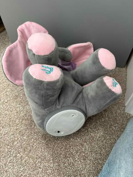 Photo of free Signing, moving toy elephant (Cathcart G44) #2