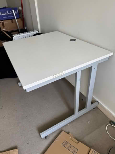 Photo of free White Desk (Richmond) #4