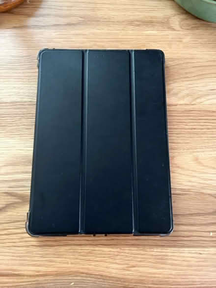 Photo of free iPad Air 2 (16gb) & case (Cookham Dean, SL6) #2