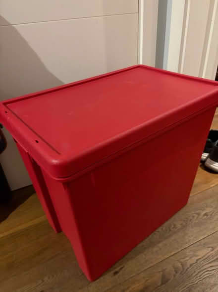 Photo of free Big red storage box (Barnsbury N1) #2