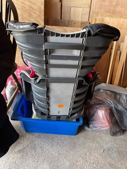 Photo of free Child’s Car Seat - Britax Asis (Rose Hill OX4) #3