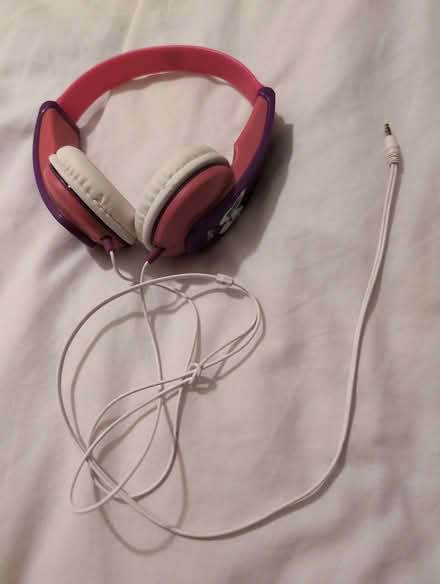 Photo of free Kids wired headphones (Darby Green GU17) #1