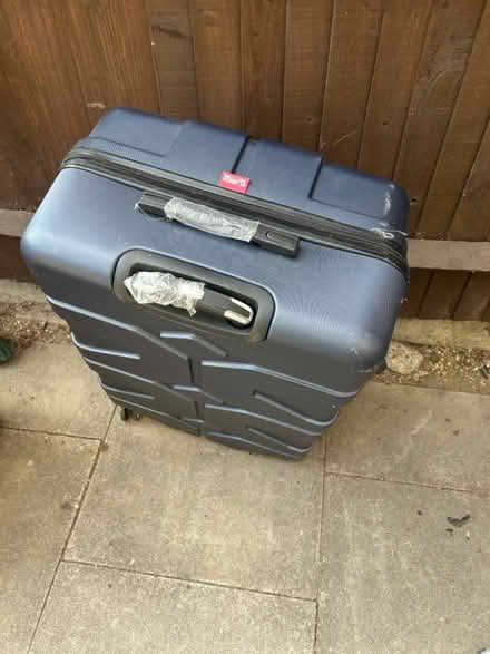 Photo of free 2 Old suitcases (N4 1HG) #1