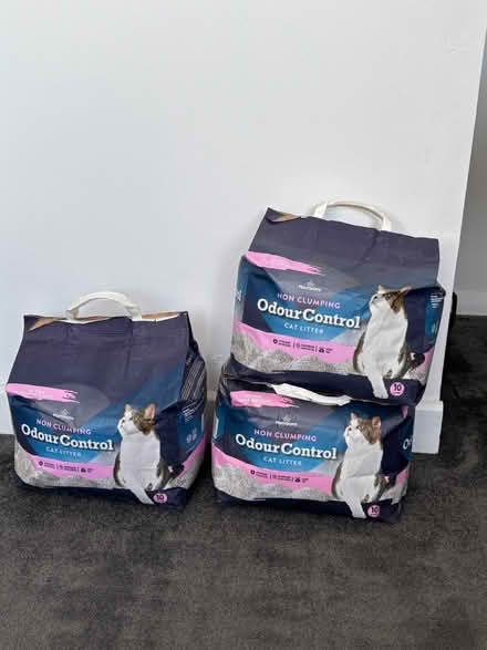 Photo of free Non Clumping Cat Litter (Cuxton) #1