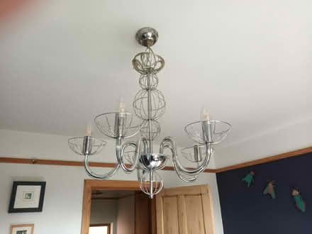 Photo of free 5 light chandelier. (Frankwell SY3) #1