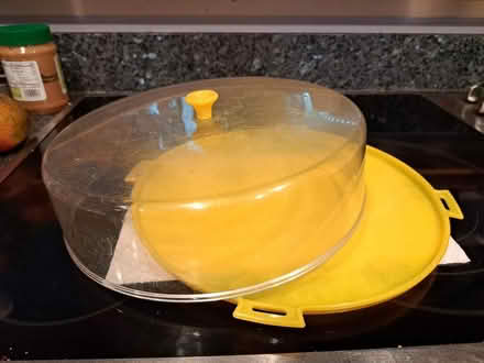 Photo of free Cake Taker/Plate (94002 Continentals/Ralston) #1